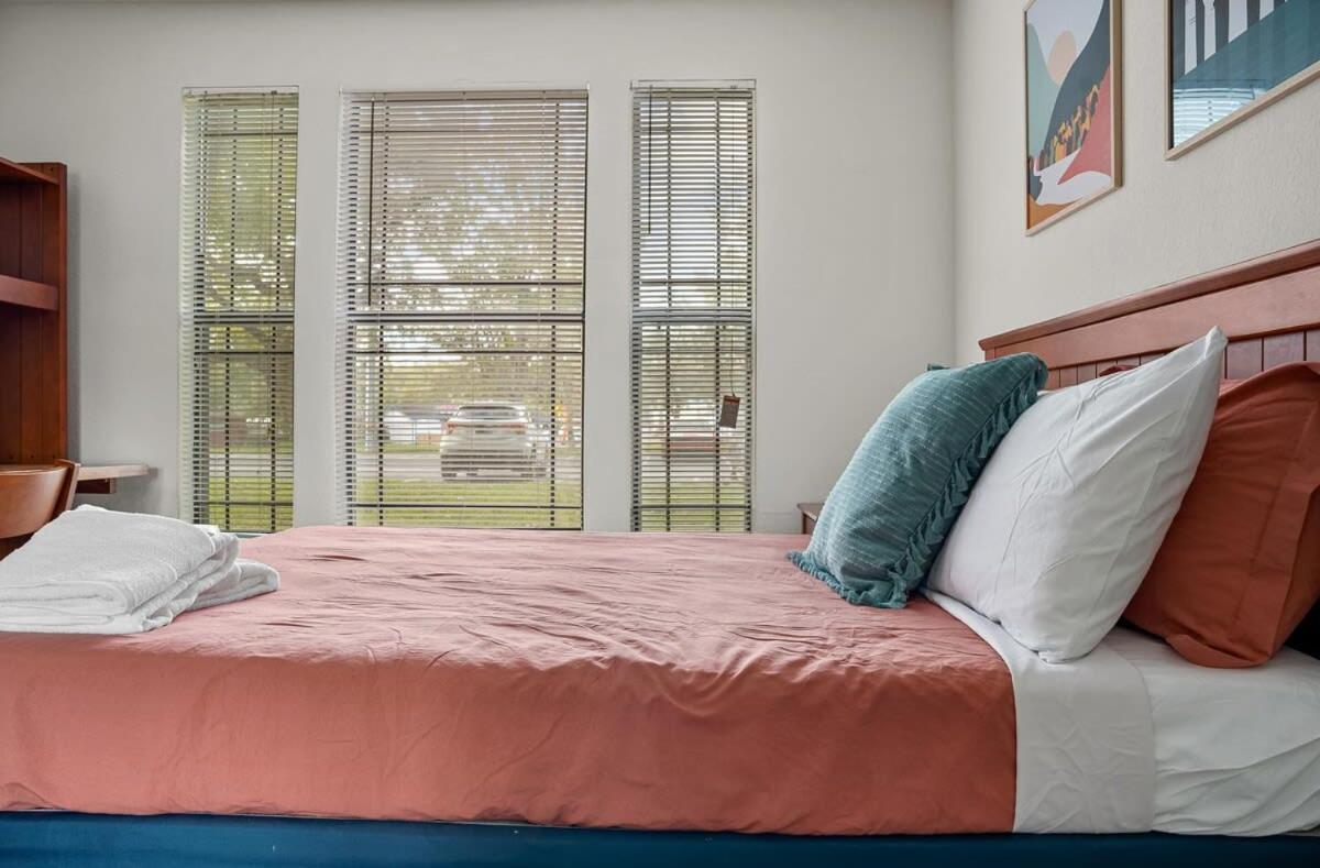 Villa 4Bd 2 Mi To Usf Free Pool + 24 Hour Gym à Tampa Extérieur photo