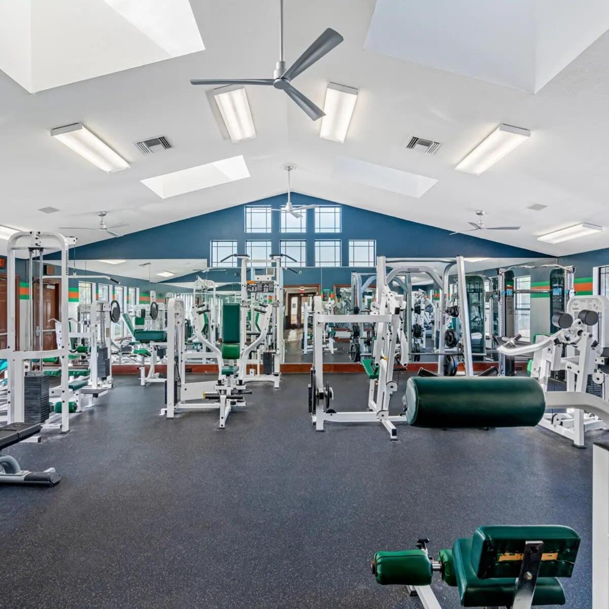 Villa 4Bd 2 Mi To Usf Free Pool + 24 Hour Gym à Tampa Extérieur photo