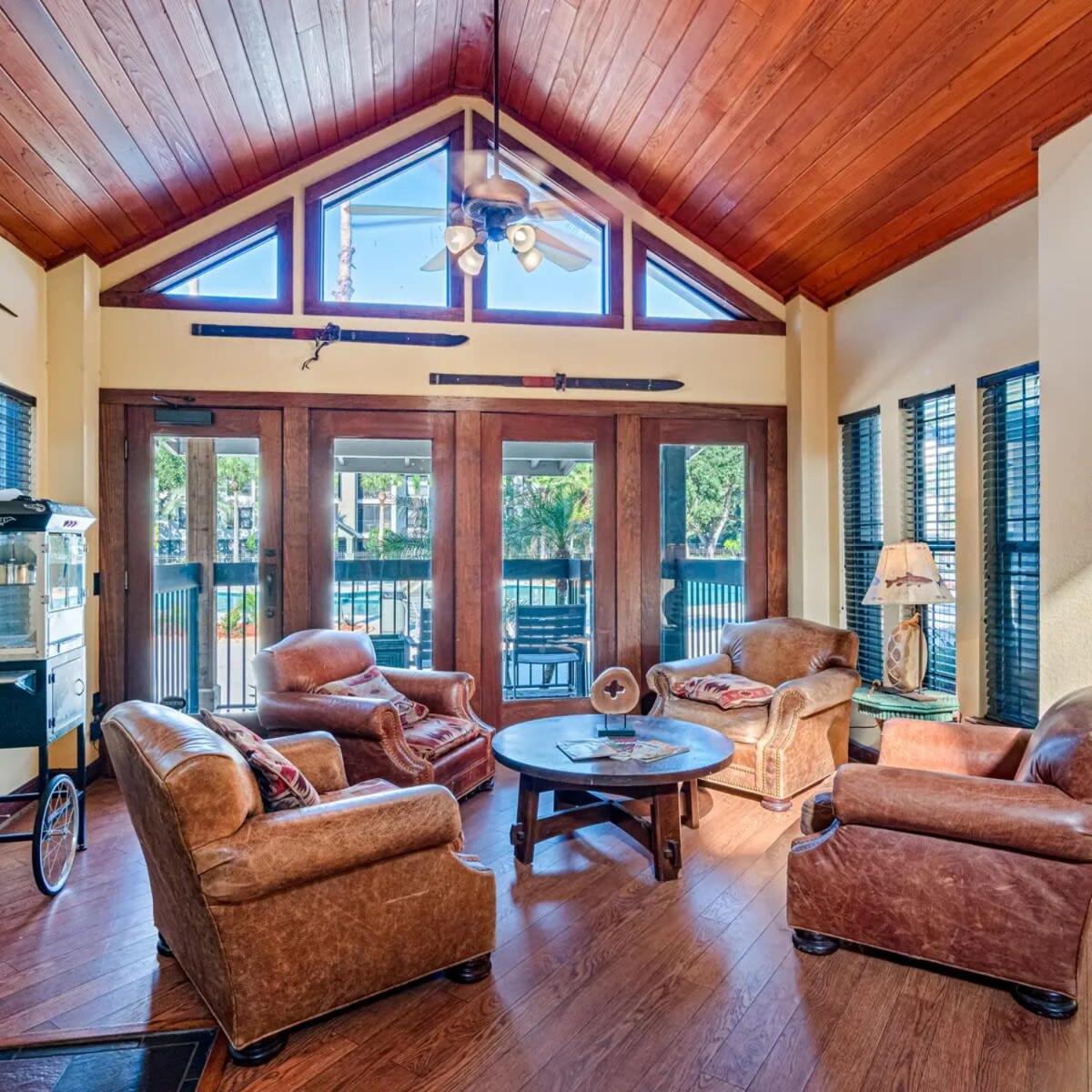 Villa 4Bd 2 Mi To Usf Free Pool + 24 Hour Gym à Tampa Extérieur photo